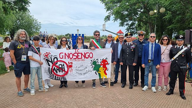 Petrosino, si è svolto il corteo per la legalità promosso dell'I.C. “Gesualdo Nosengo”