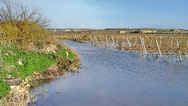 Mazara, ingente perdita d’acqua in un tratto della condotta idrica che porta l’acqua a Trapani e zone circostanti 