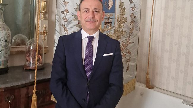 inizio-anno-didattico-quinci-le-scuole-sono-strumenti-per-la-crescita-culturale-ma-anche-spazi-aperti