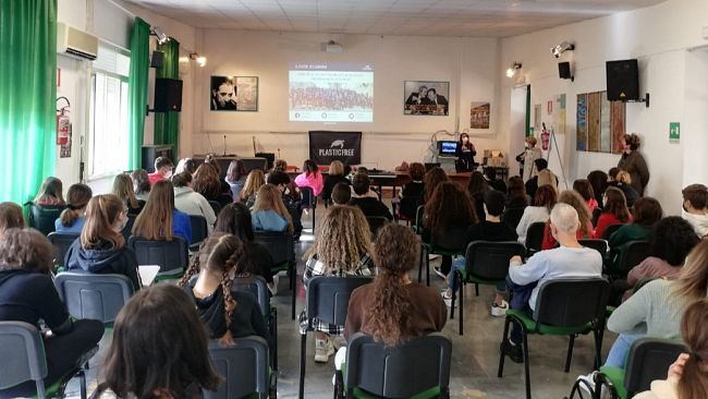 Plastic Free, la sensibilizzazione nelle scuole di Trapani ed Erice