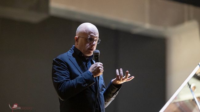 trapani-emanuele-arciuli-racconta-lamerica-attraverso-la-musica-al-complesso-san-domenico