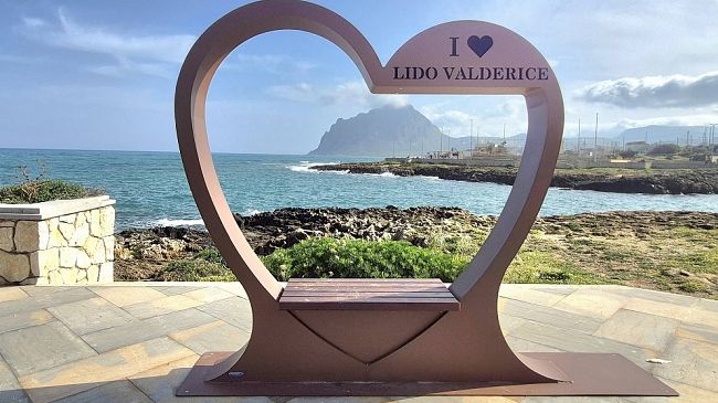 ​Valderice, interventi di arredo urbano sul litorale