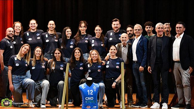 La Città abbraccia la Sigel Seap Marsala Volley  al teatro Sollima 