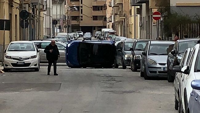 Trapani, microcar si ribalta in via Milo