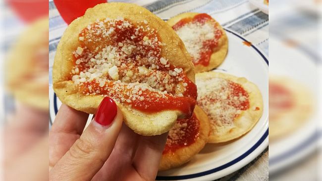 “La ricetta della Domenica”: le pizzette fritte, impossibile resisterle