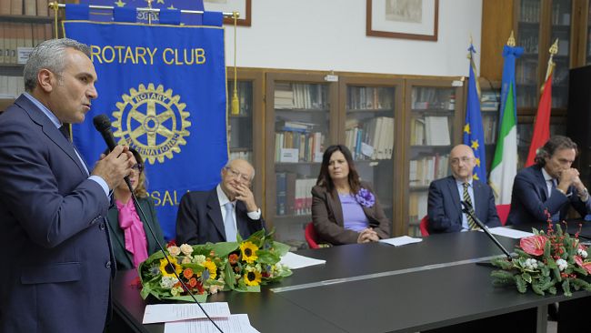 Marsala, Rotary club: consegnata la borsa di studio in memoria del notaio Leonardo Pizzo