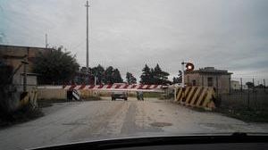 Mazara, disagi ai passaggi a livello in Città. La rabbia dei cittadini