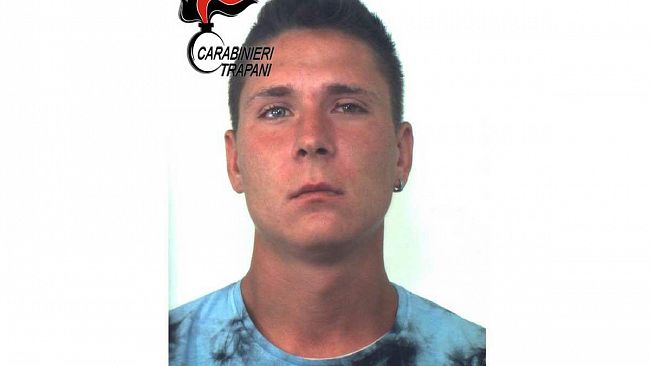 Piromane seriale di autovetture arrestato dai Carabinieri