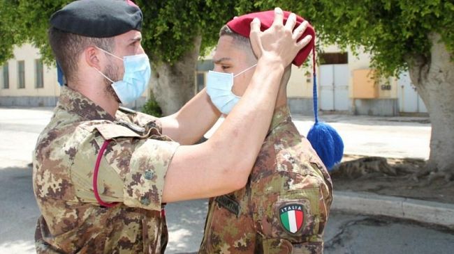 Trapani, giovani bersaglieri ricevono l’agognato copricapo “fez”