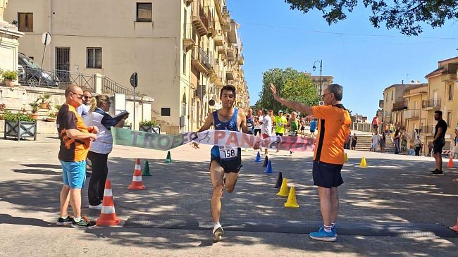 Michele Galfano trionfa nel 13° trofeo podistico di Salemi