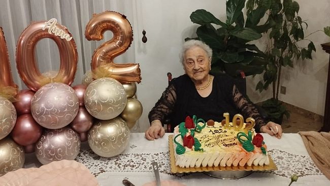 Custonaci, nonna Anna festeggia 102 anni