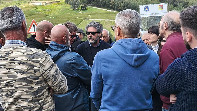 sit-in-alla-diga-trinita-dichiarazioni-del-sindaco-di-petrosino-giacomo-anastasi