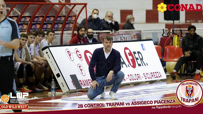Pall. Trapani: rinnovo Biennale per coach Parente