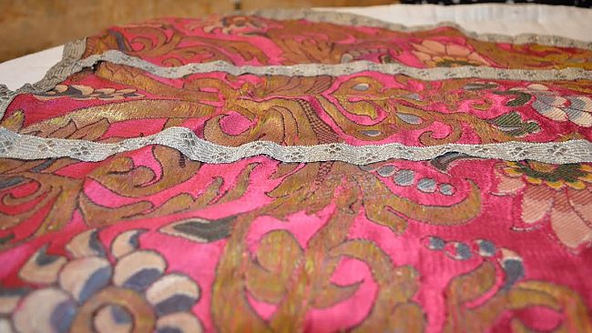 Al museo Diocesano restauro “A cantiere aperto” di opere tessili