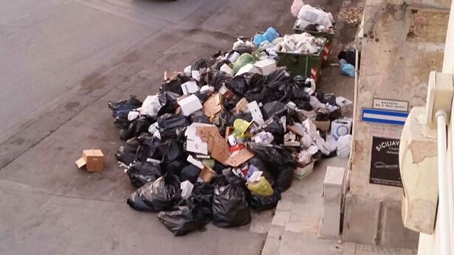 Emergenza rifiuti, il comune di Mazara denuncia la gestione commissariale dell’Ato Belice per interruzione di pubblico servizio