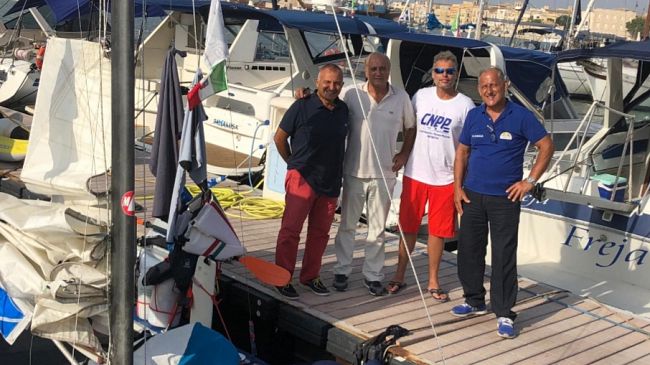 La Lega Navale di Mazara del Vallo accoglie Andrea Barbera atleta impegnato nel suo “Solo Around Sicily”