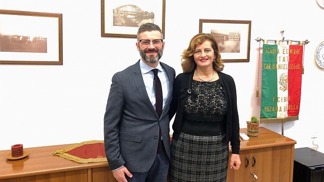 Nota azienda mazarese dona all’IC Borsellino-Ajello un contributo per l’acquisto di arredi scolastici