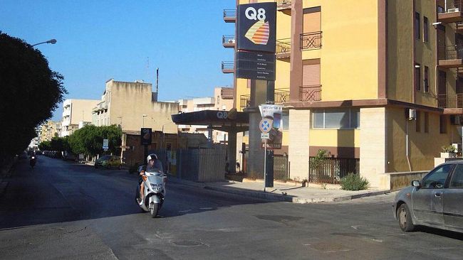 Falso in scrittura privata e tentata violenza privata sono i reati contestati dalla Procura a Ignazio Adamo, presidente del cda della “Adamo idrocarburi