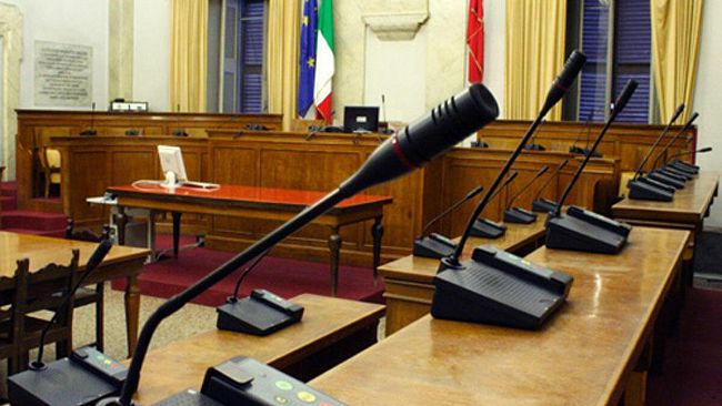 Erice, la maggioranza non si presenta alla seduta del consiglio comunale