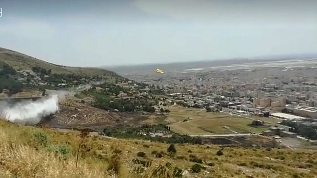 Incendio a Monte Erice. Interviene un canadair
