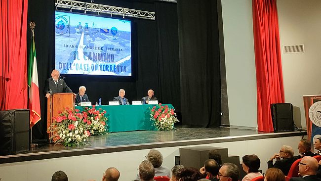 Campobello, grandi emozioni al teatro Olimpia per “30 anni di amore e di speranza: il cammino dell’Oasi di Torretta”