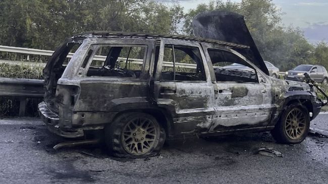 paura-sulla29-jeep-in-fiamme-tra-santa-ninfa-e-castelvetrano-traffico-in-tilt