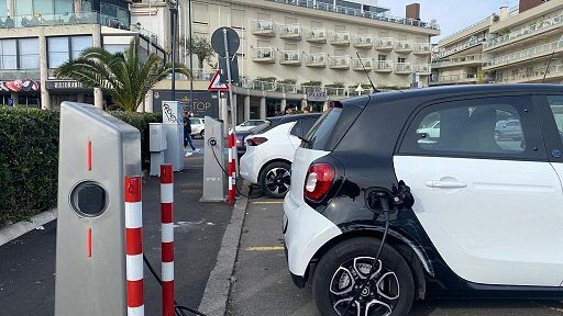 Catania. Autoparco: in arrivo oltre 150 mezzi elettrici di servizio a emissioni zero