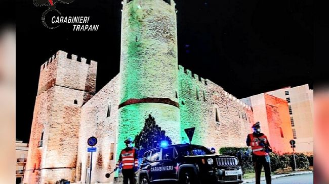 Alcamo: maltrattamenti in famiglia. Divieto di avvicinamento per un 21enne
