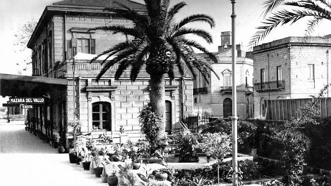 Ultime della sera: “La Stazione”