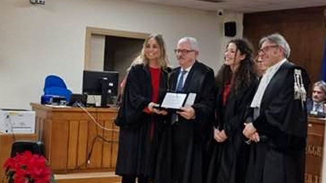 Un premio per l'avvocato castelvetranese Franco Messina per i suoi 40 anni di professione