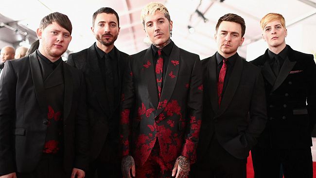 Quando anche la musica subisce l’influenza del Covid: ”Parasite Eve” è il brano dei Bring Me The Horizon sulla pandemia e la quarantena