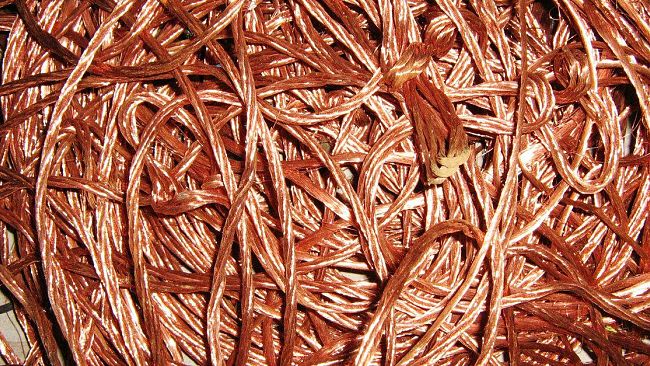 Furto di cavi elettrici: due petrosileni condannati a 3 anni di carcere