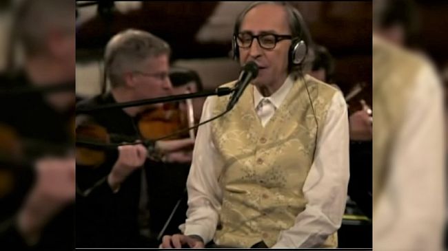 Il maestro Franco Battiato compie 76 anni: una vita in musica e parole