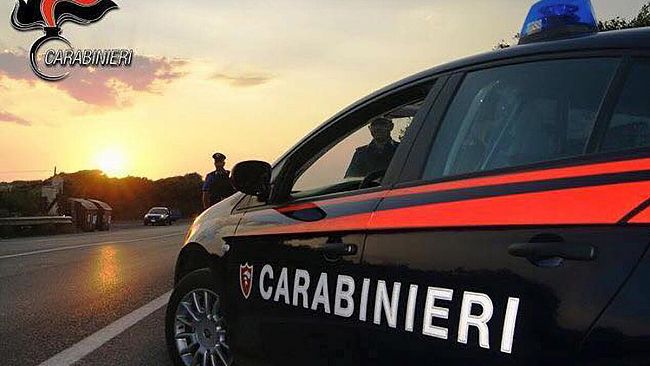 Furto di energia elettrica: coppia denunciata dai Carabinieri