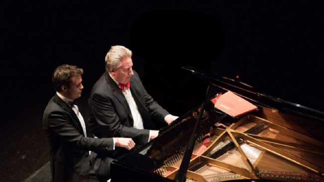  Amici della musica. In concerto il duo Leslie Howard e Ludovico Troncanetti