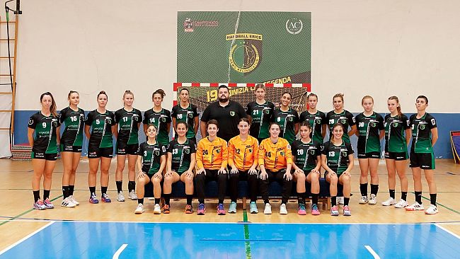 Handball Erice, finisce in pareggio la partita con l'Ariosto Ferrara
