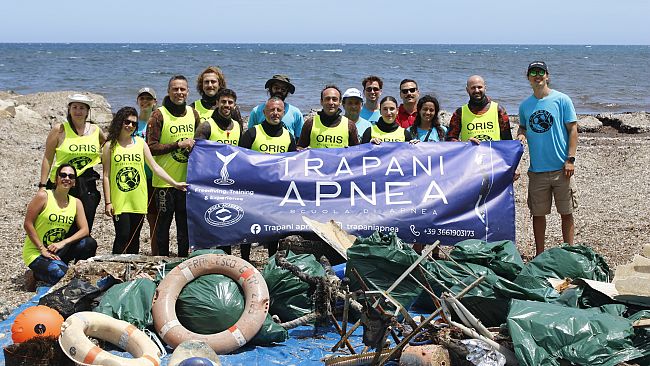 ​Trapani, volontari rimuovono 456 chili di rifiuti dai fondali