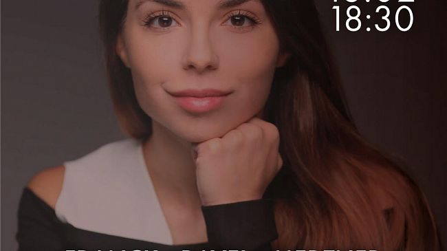 teatro-selinus-anastasia-vorotnaya-al-pianoforte-suona-franck-ravel-e-medtner