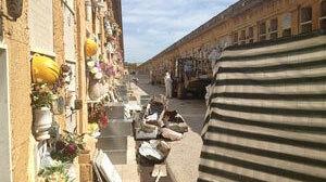 A.A.A. Cercasi “amabili resti”. Delirio e paura al cimitero comunale