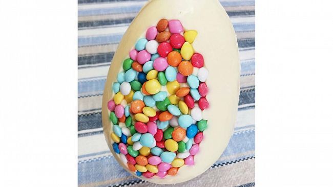 “La ricetta della Domenica” – L’uovo di Pasqua al cioccolato bianco