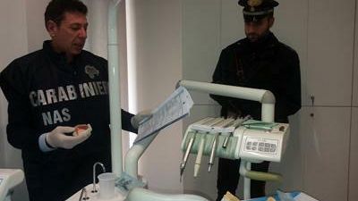 Blitz del Nas contro falsi medici: chiusi due centri di riabilitazione motoria nel trapanese