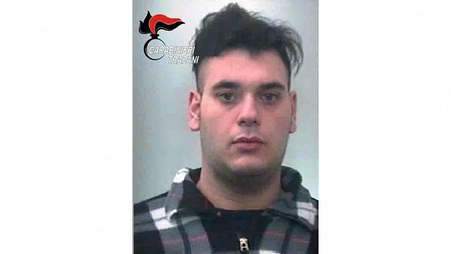 Marsala, tenta di rapinare un supermercato: Carabinieri arrestano un giovane