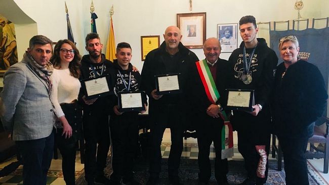 Paceco, atleti di kickboxing premiati in Municipio