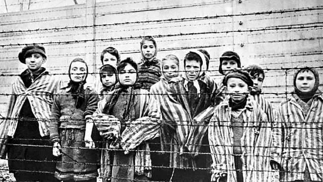 Agghiaccianti i dati emersi dal rapporto Eurispes 2020: Un italiano su sette crede che la Shoah non sia mai esistita