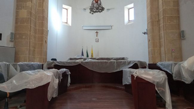 Mazara, quattro consiglieri di opposizione occupano l’aula consiliare