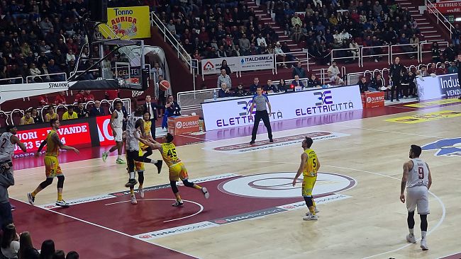 La Trapani Shark batte il Rieti e si laurea campione d’inverno