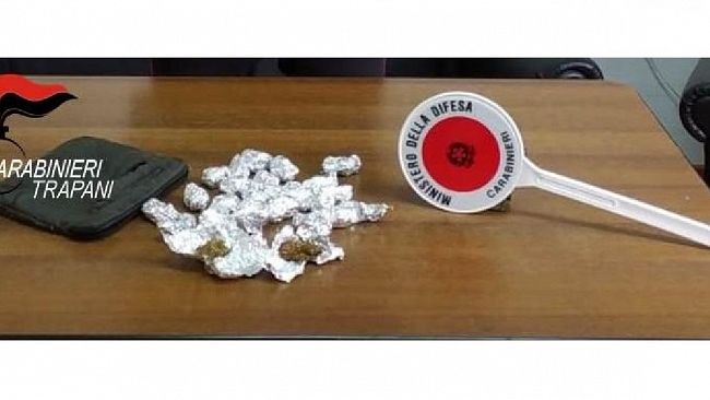 Alcamo, attività antidroga dei carabinieri: due arresti.