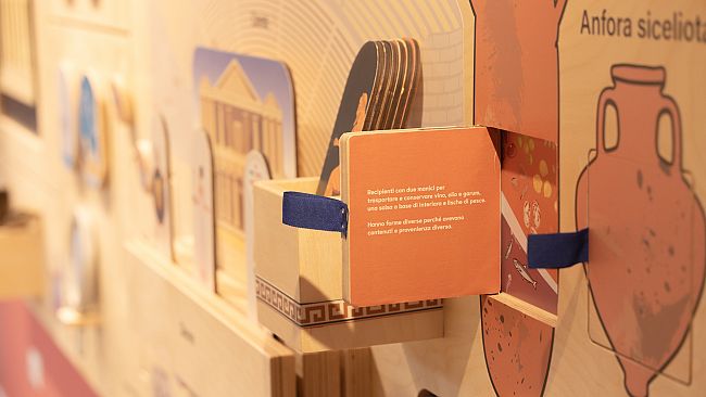 al-parco-archeologico-di-segesta-il-laboratorio-tutti-in-scena-con-le-maschere-del-teatro