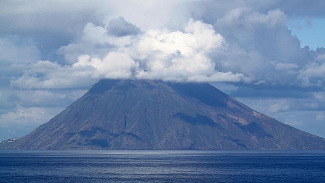Gli Studenti Di Stromboli Imparano A Gestire I Rischi Nel “Campo Scuola”