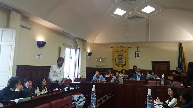 Salemi, lista “Futuro”: Se ne va anche la Terranova.  La furia di Crimi